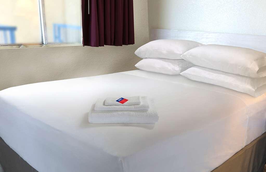 Americas Best Value Inn Avenel Woodbridge Oda fotoğraf