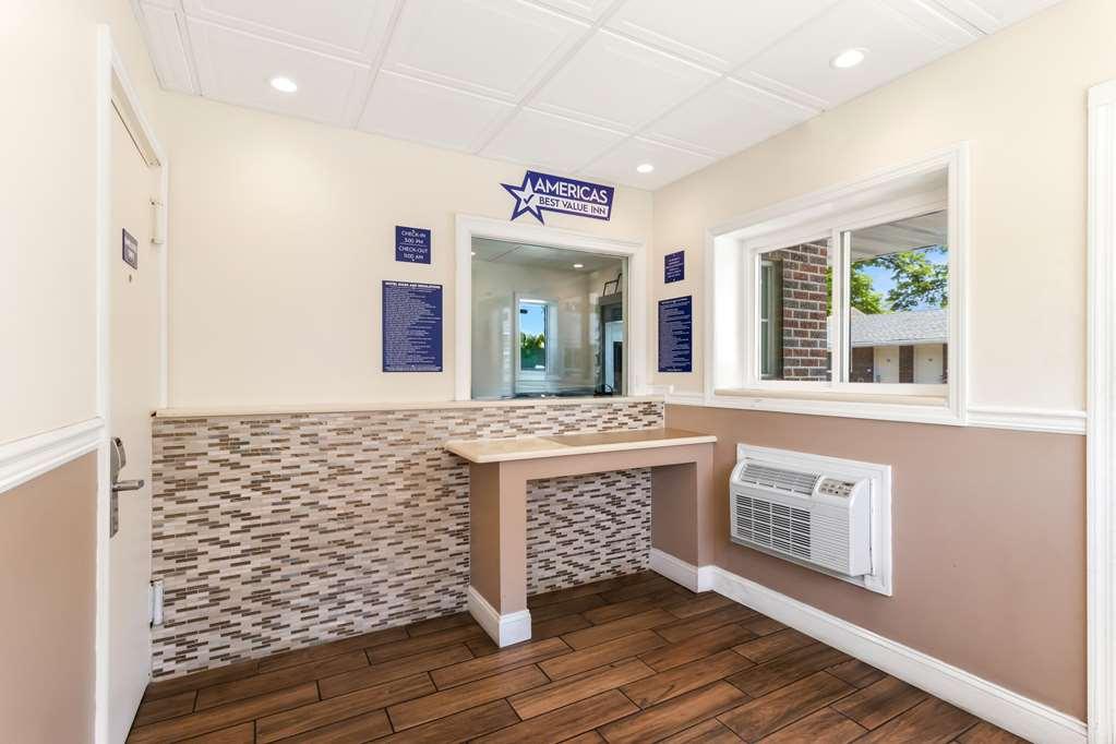 Americas Best Value Inn Avenel Woodbridge İç mekan fotoğraf
