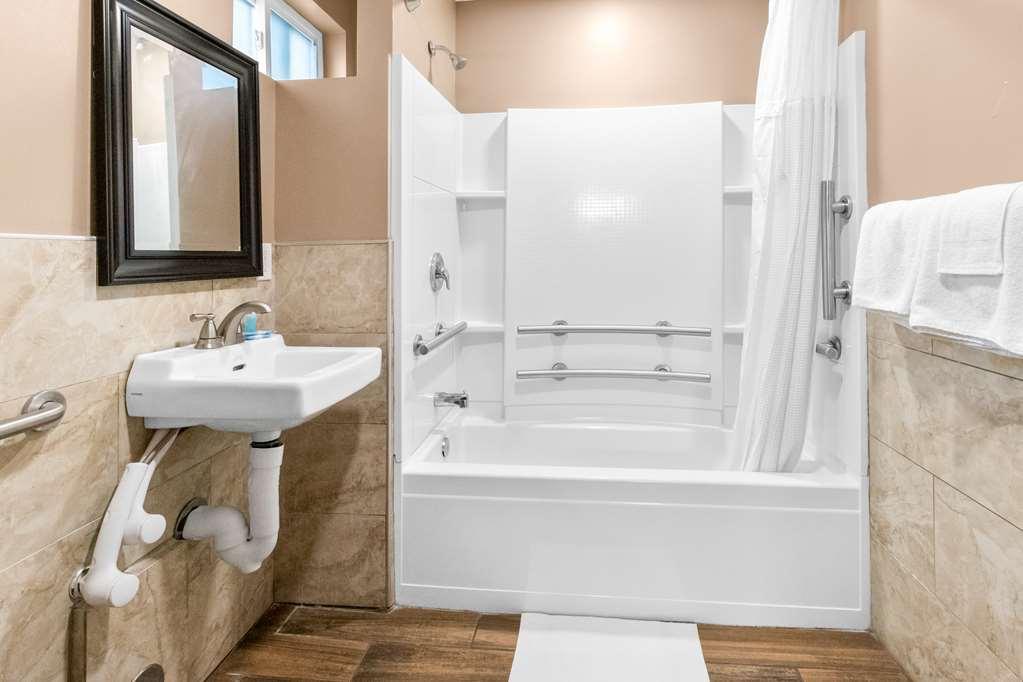 Americas Best Value Inn Avenel Woodbridge Oda fotoğraf