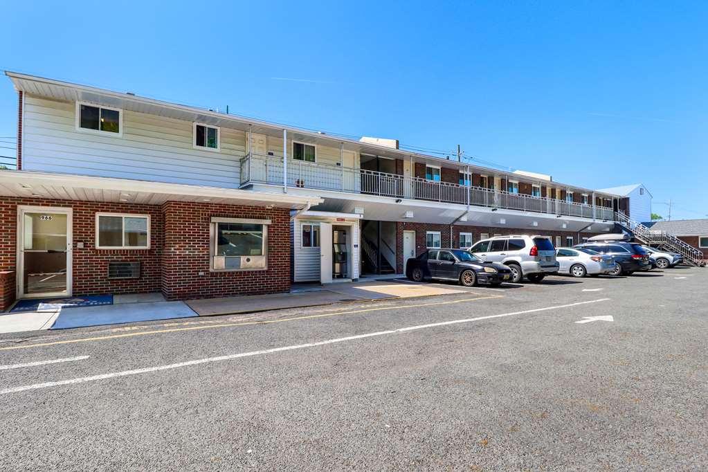 Americas Best Value Inn Avenel Woodbridge Dış mekan fotoğraf