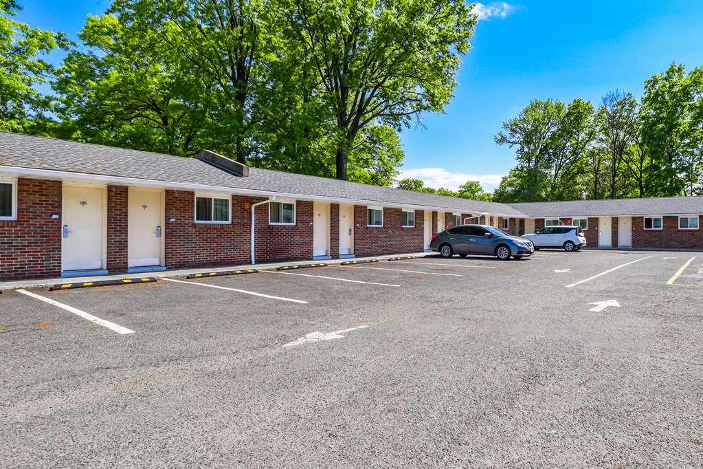 Americas Best Value Inn Avenel Woodbridge Dış mekan fotoğraf
